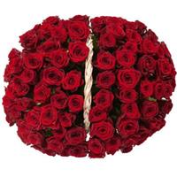Чудесная корзина из 51 красной розы
