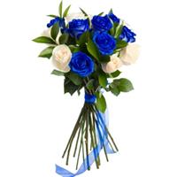Bouquet of white and blue roses