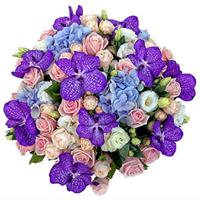 Bouquet of roses, orchids, hydrangeas and eustomy