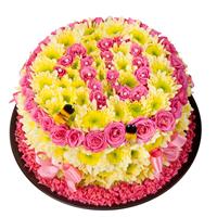 Cake of chrysanthemums and roses in decoration