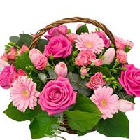 Basket with roses and gerberas