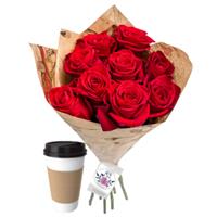Ніжні 9 червоних троянд з чашкою кави