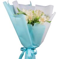 Simple and elegant bouquet of 5 white alstroemerias