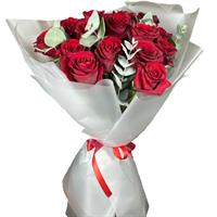 Bouquet of 17 tall red roses