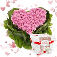 Чудесное сердце из 21 розовой розы
